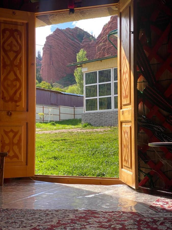 Emir Hotel Dzhetyoguz Buitenkant foto