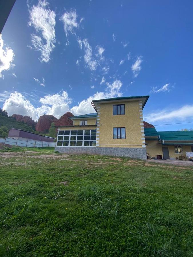 Emir Hotel Dzhetyoguz Buitenkant foto